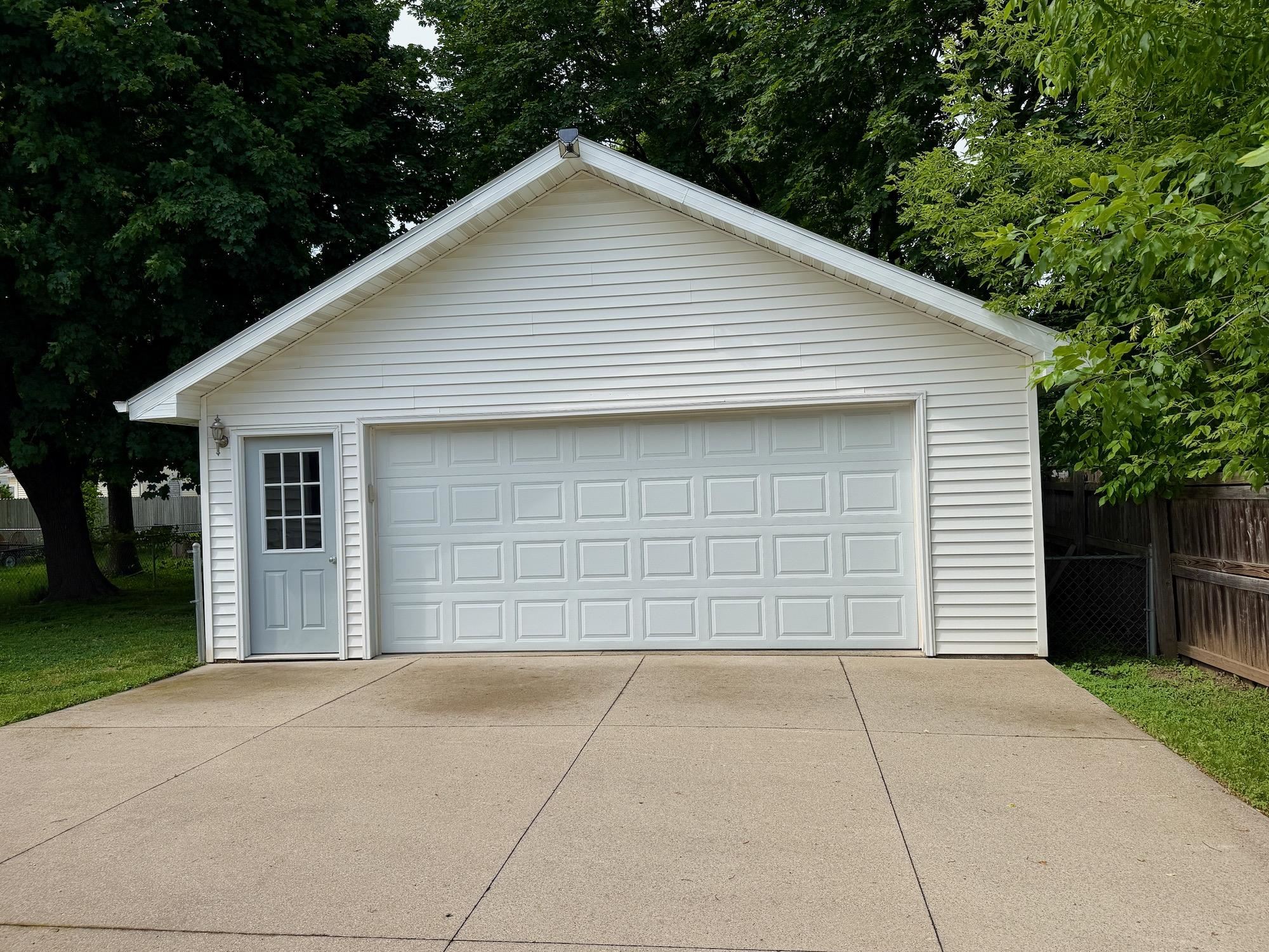 1340 West Commercial Street Appleton, WI 54914 - Photo 2 of 18