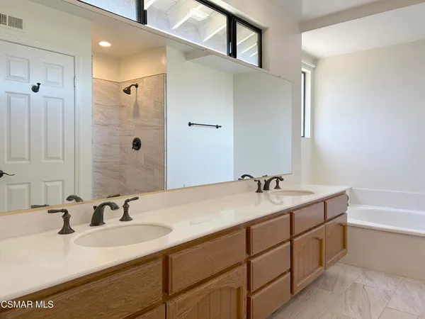 $4,700 | 521 Melbourne Court, Newbury Park, CA 91320