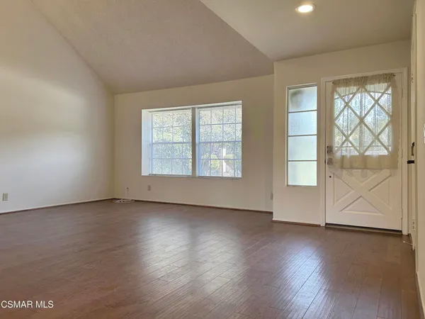 $4,700 | 521 Melbourne Court, Newbury Park, CA 91320