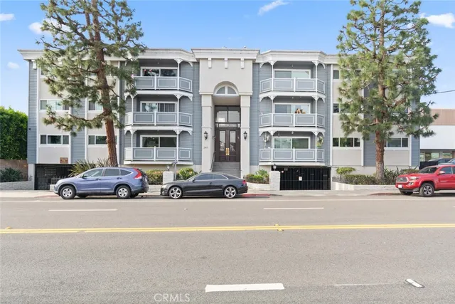 $780,000 | 2411 Prospect Avenue, Unit 214, Hermosa Beach, CA 90254