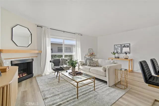 $780,000 | 2411 Prospect Avenue, Unit 214, Hermosa Beach, CA 90254