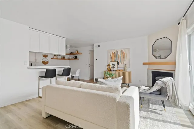 $780,000 | 2411 Prospect Avenue, Unit 214, Hermosa Beach, CA 90254