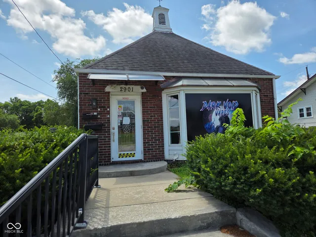 $279,900 | 2901 West 16th Street, Indianapolis, IN 46222