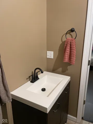 $279,900 | 2901 West 16th Street, Indianapolis, IN 46222