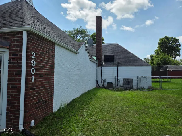 $279,900 | 2901 West 16th Street, Indianapolis, IN 46222