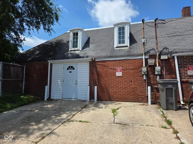 $279,900 | 2901 West 16th Street, Indianapolis, IN 46222