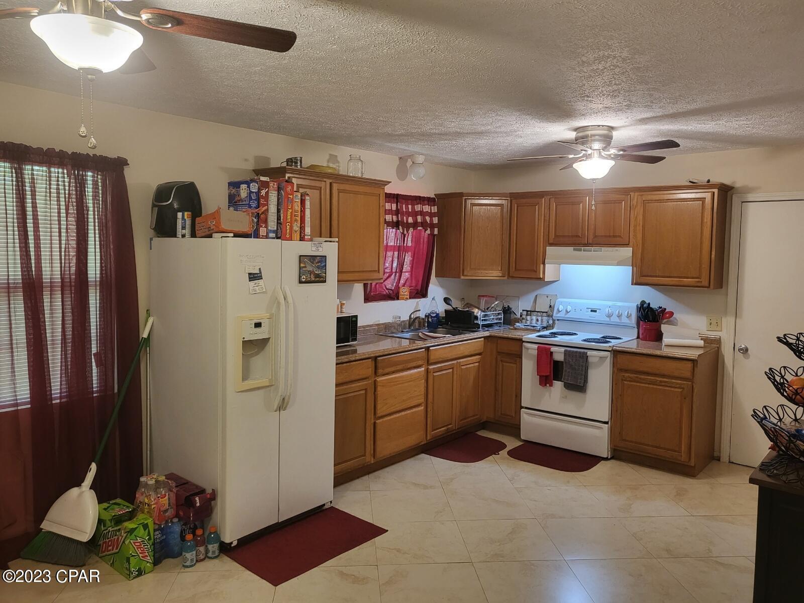 4577 Azalea Lane Vernon, FL 32462 - Photo 5 of 14 Gallery Image 5