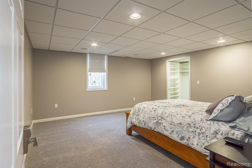 2125 Lagoon Drive Rochester Hills, MI 48309 - Photo 51 of 59