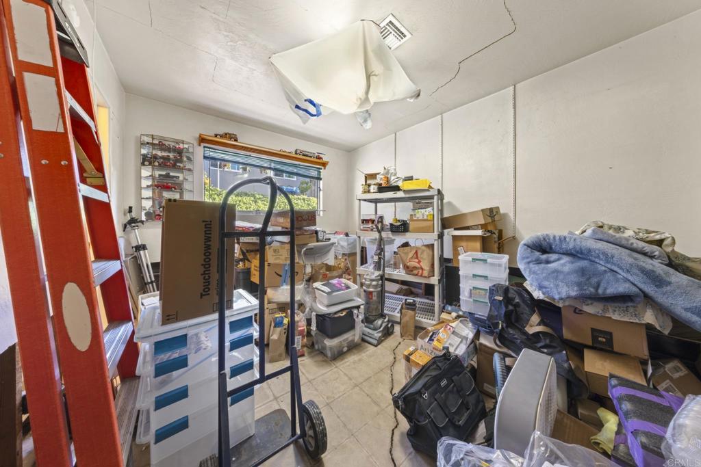 8552 Brodie Lane Santee, CA 92071 - Photo 31 of 40 a view of a room with gym equipment