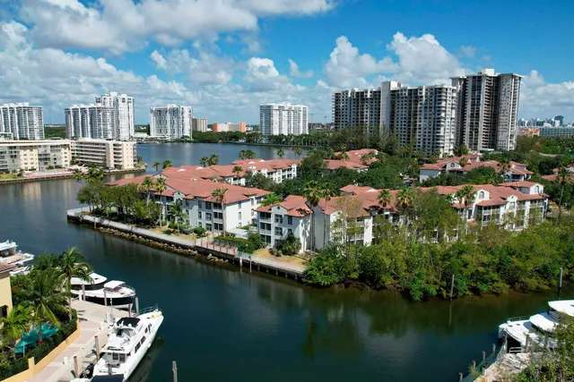 $2,595 | 17900 Northeast 31st Court, Unit 3117, Aventura, FL 33160