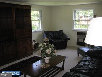407 Briarwood Road Wallingford, PA 19086 - Photo 4 of 11