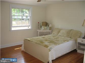 407 Briarwood Road Wallingford, PA 19086 - Photo 9 of 11