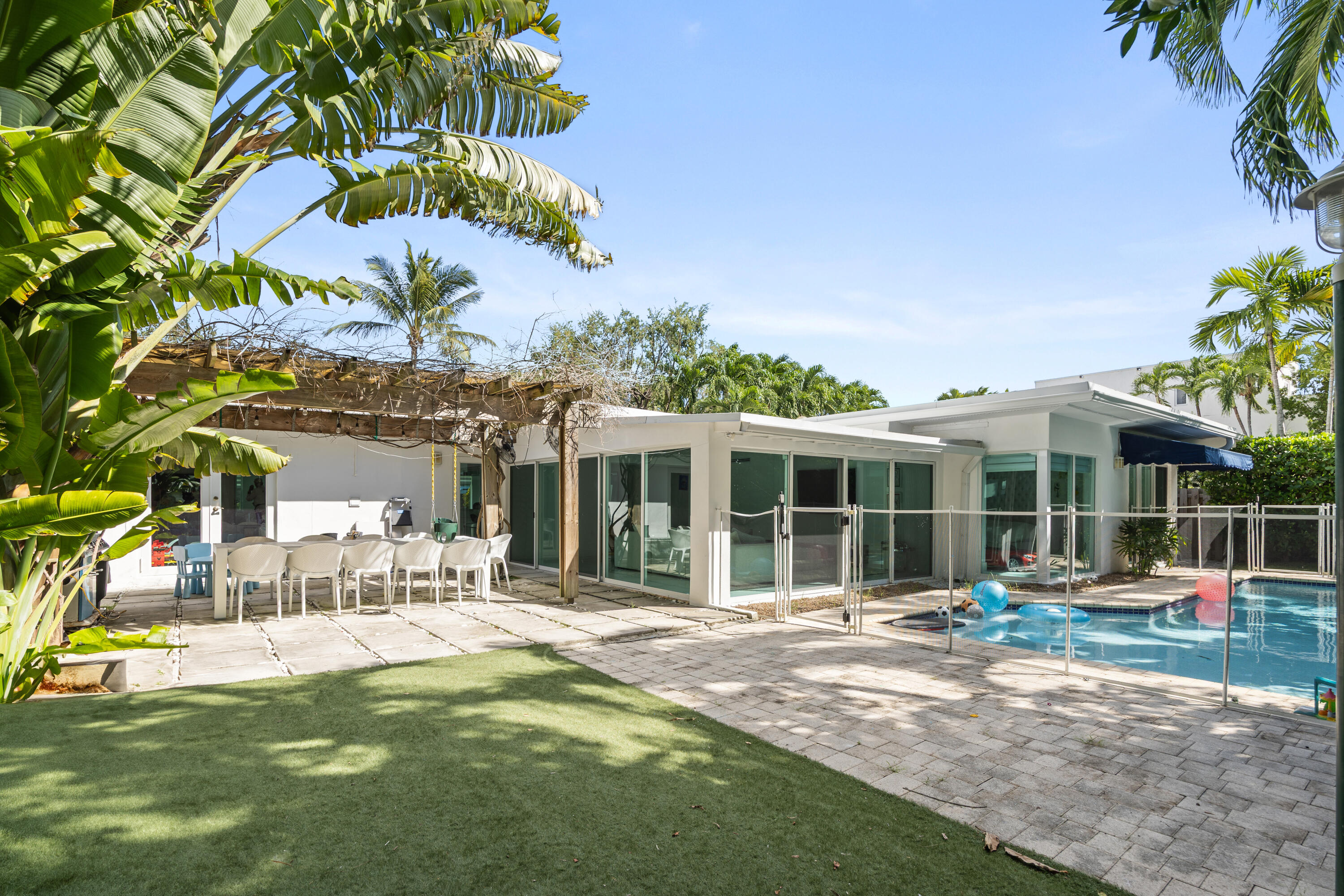 630 Allendale Road Key Biscayne, FL 33149 - Photo 36 of 41 0031