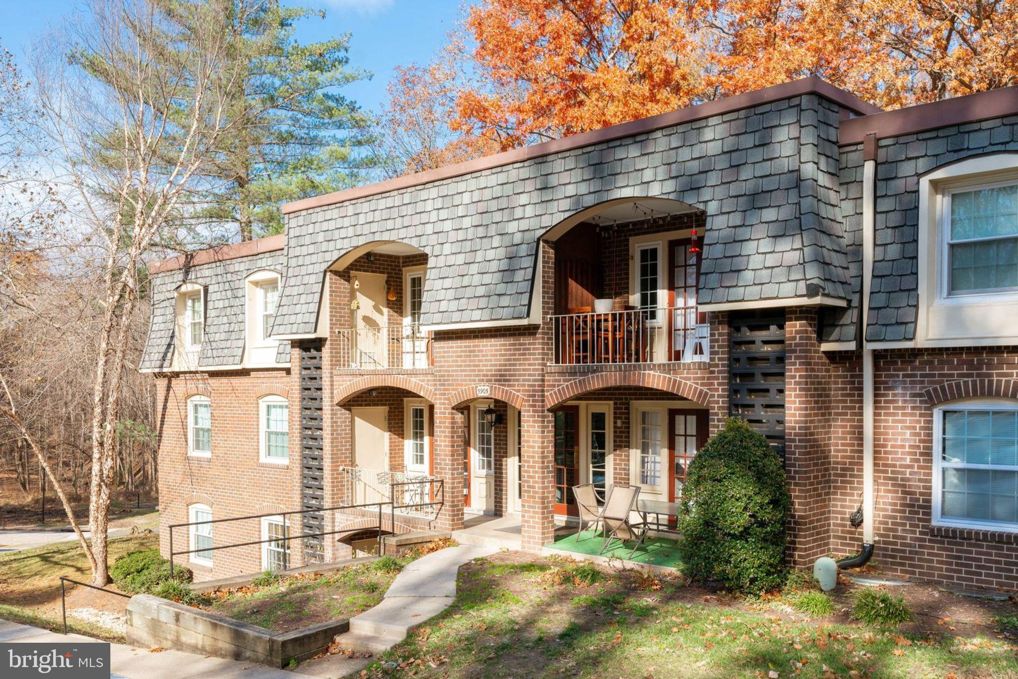 5905 Noblestown Road, Unit 52 Springfield, VA 22152 - Photo 3 of 31 Middle Floor Condo nestled into a lovely community