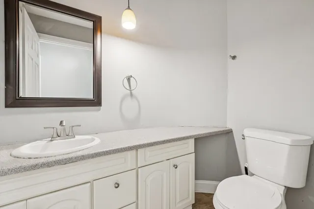 $519,000 | 510 Dulles Road, Des Plaines, IL 60016