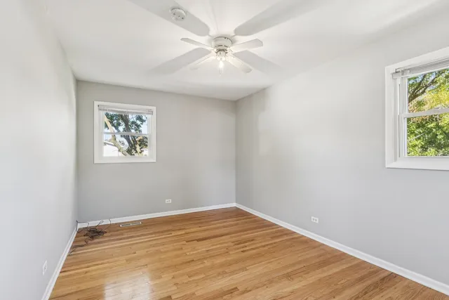 $519,000 | 510 Dulles Road, Des Plaines, IL 60016