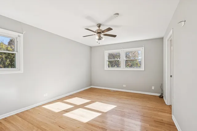 $519,000 | 510 Dulles Road, Des Plaines, IL 60016