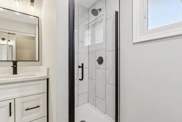 $519,000 | 510 Dulles Road, Des Plaines, IL 60016