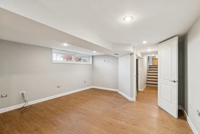 $519,000 | 510 Dulles Road, Des Plaines, IL 60016