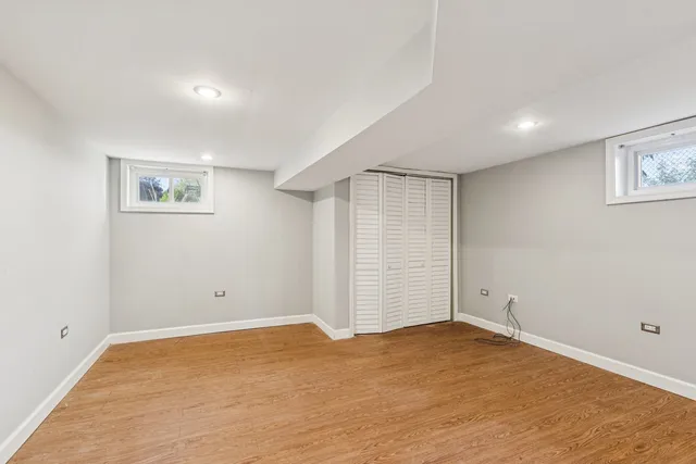 $519,000 | 510 Dulles Road, Des Plaines, IL 60016