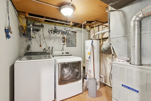 $519,000 | 510 Dulles Road, Des Plaines, IL 60016