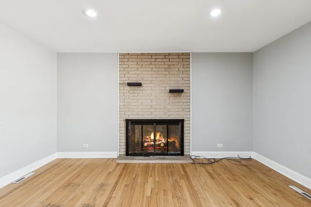 $519,000 | 510 Dulles Road, Des Plaines, IL 60016