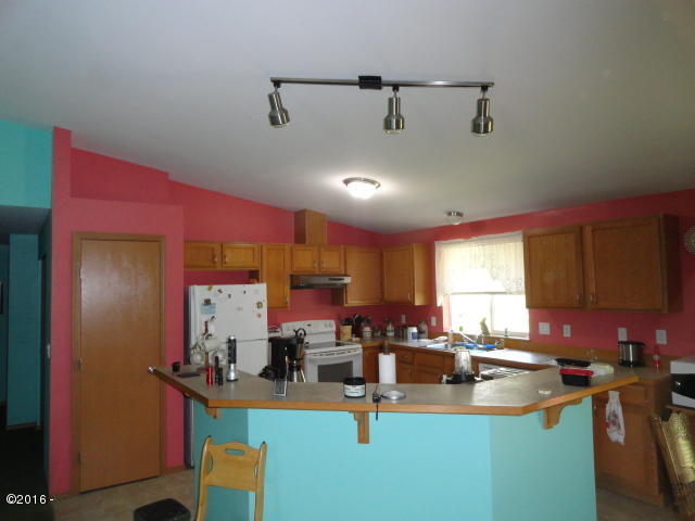 1230 Moonshine Park Road Logsden, OR 97357 - Photo 14 of 34 open kitchen