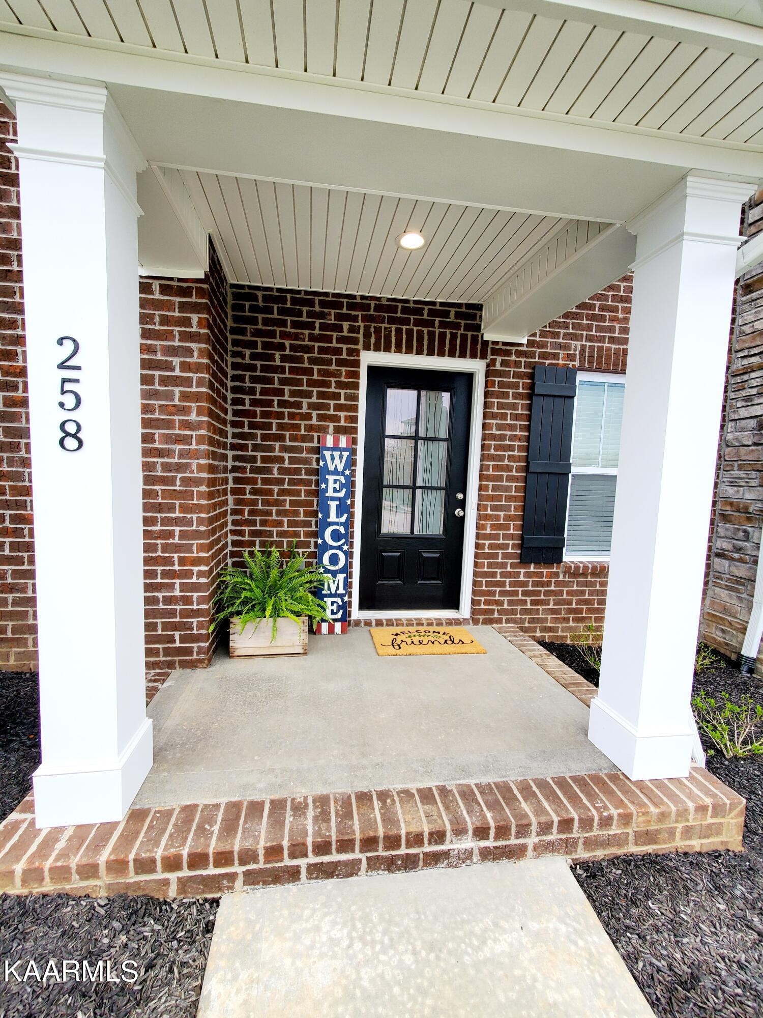 258 Broadberry Avenue Oak Ridge, TN 37830 - Photo 3 of 42 258pic3