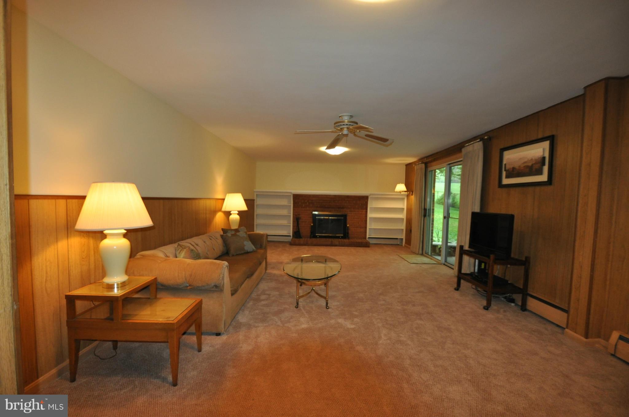 10719 Meadowhill Road Silver Spring, MD 20901 - Photo 20 of 22 Family Room