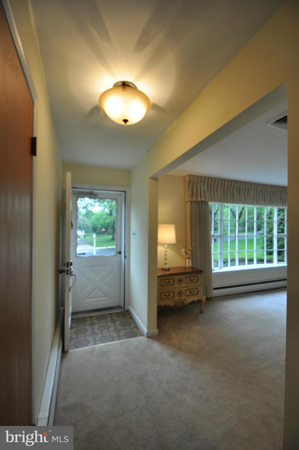 10719 Meadowhill Road Silver Spring, MD 20901 - Photo 10 of 22 Interior (General)