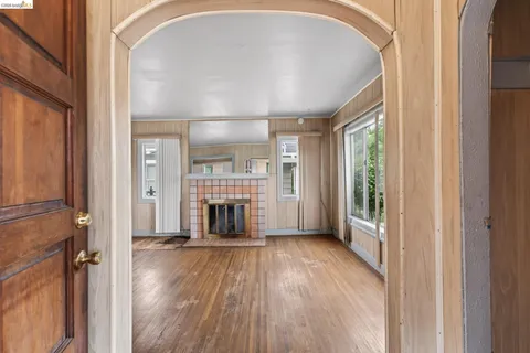 $325,000 | 8115 Iris Street, Oakland, CA 94605