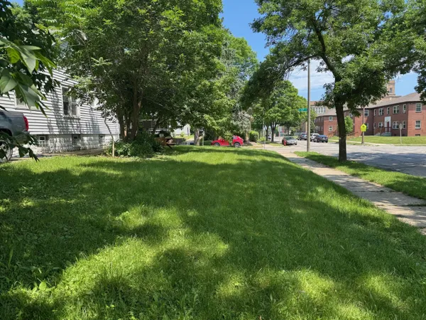 $7,450 | 2401 North 53rd Street, Milwaukee, WI 53210