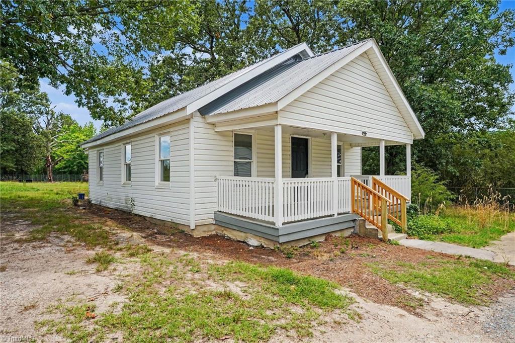 2908 Little Brook Road Seagrove, NC 27341 - Photo 4 of 28