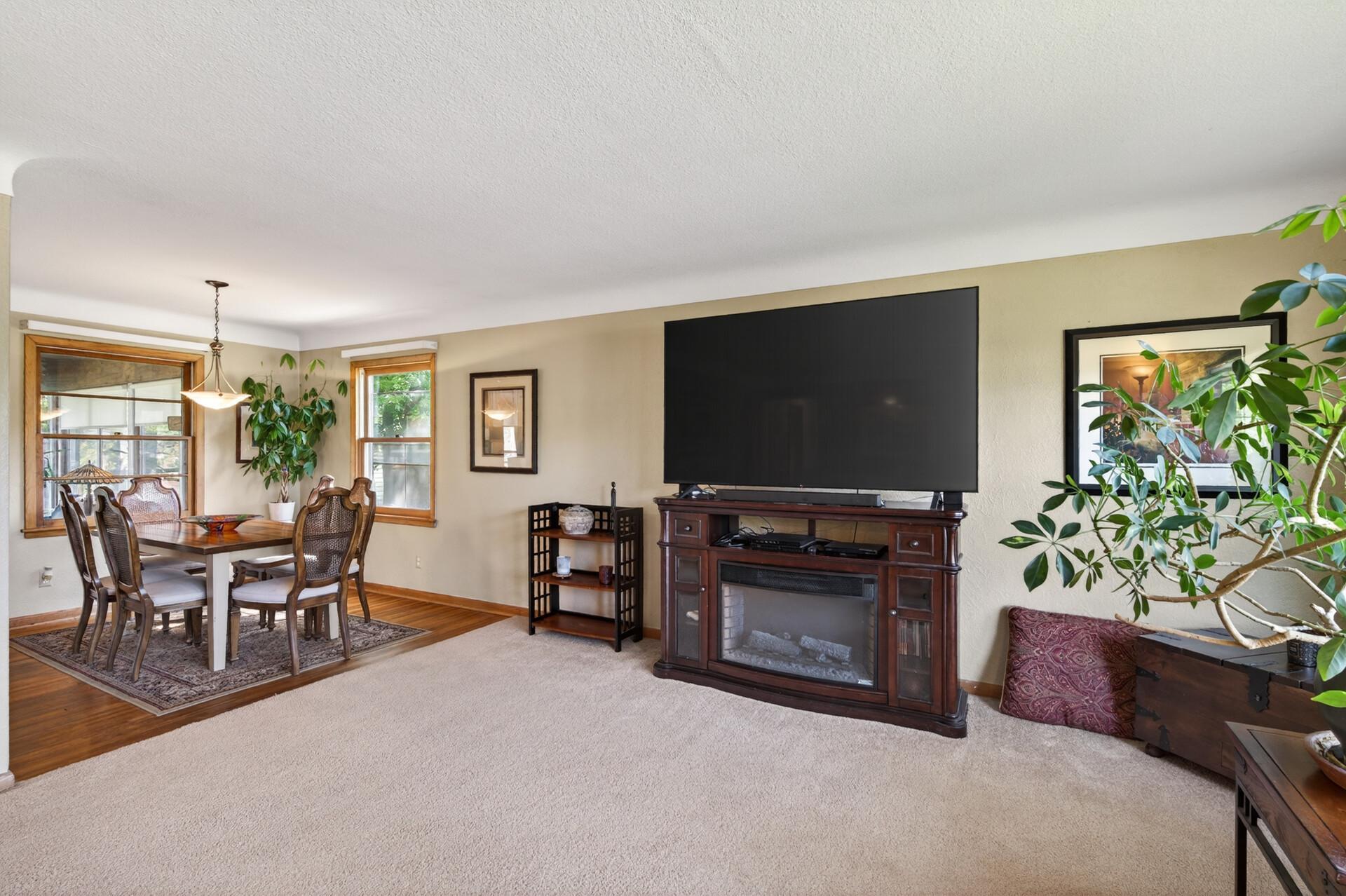 765 Rose Place Roseville, MN 55113 - Photo 7 of 56