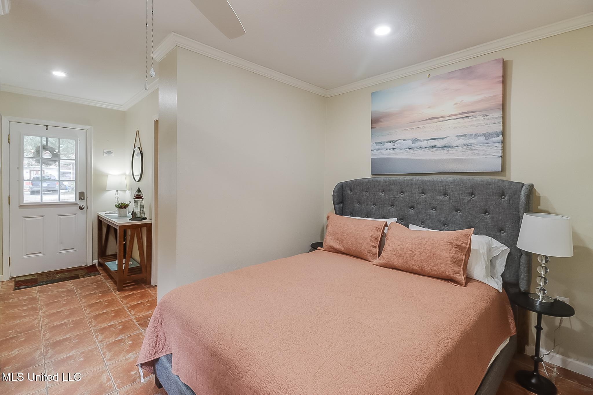 176 Markham Drive, Unit ADU Gulfport, MS 39507 - Photo 4 of 16 5