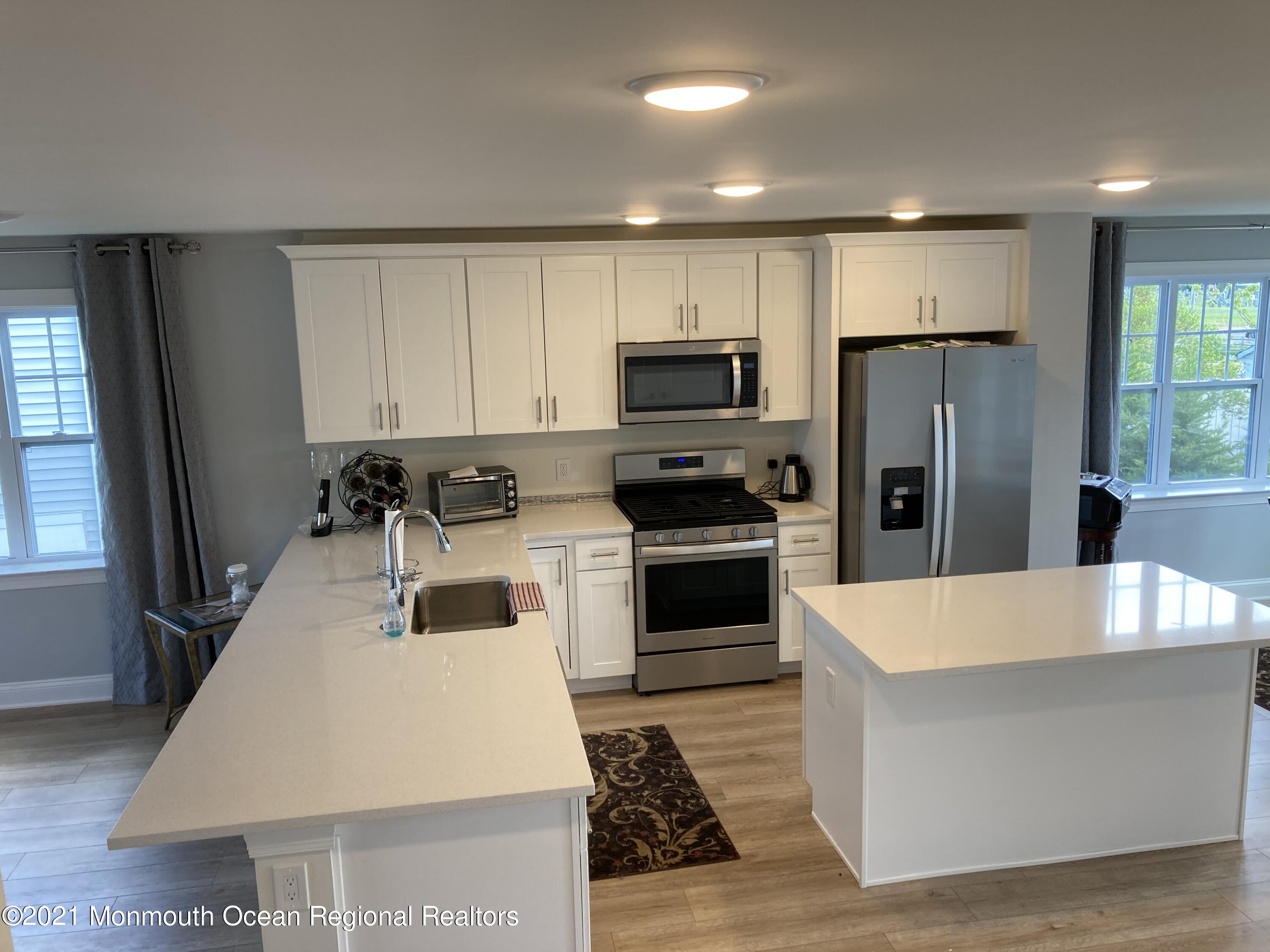 9 Fields Way West Long Branch, NJ 07764 - Photo 6 of 25 IMG-0103