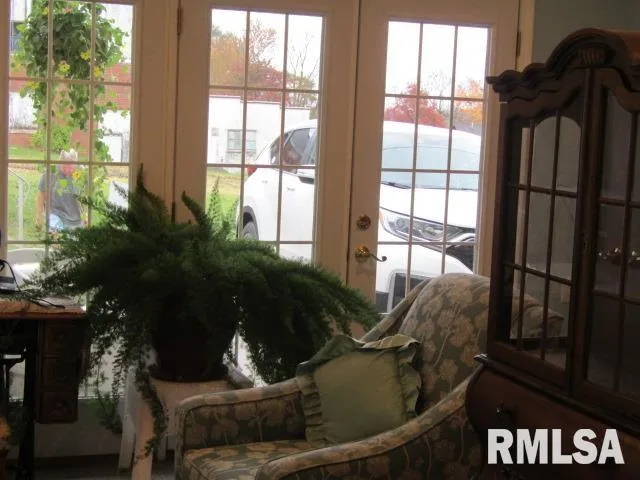 $230,000 | 195 Market Street, Elizabethtown, IL 62931