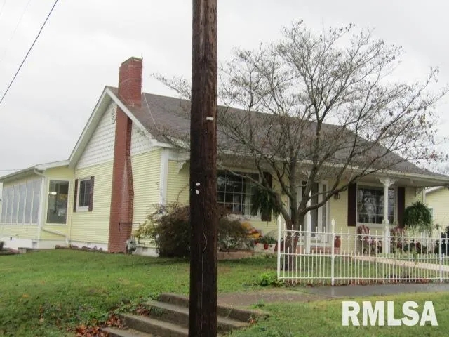 $230,000 | 195 Market Street, Elizabethtown, IL 62931