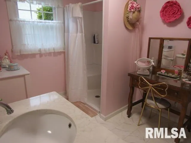 $230,000 | 195 Market Street, Elizabethtown, IL 62931