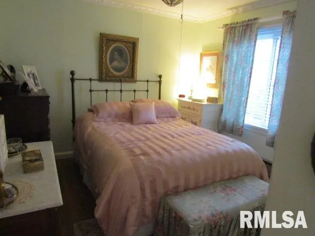 $230,000 | 195 Market Street, Elizabethtown, IL 62931