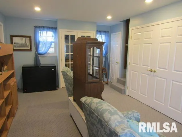 $230,000 | 195 Market Street, Elizabethtown, IL 62931