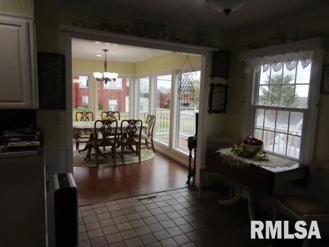 $230,000 | 195 Market Street, Elizabethtown, IL 62931