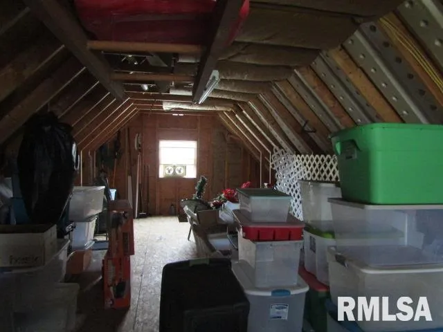 $230,000 | 195 Market Street, Elizabethtown, IL 62931