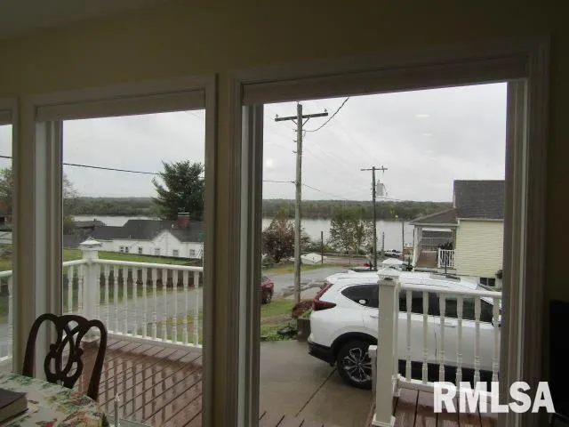 $230,000 | 195 Market Street, Elizabethtown, IL 62931