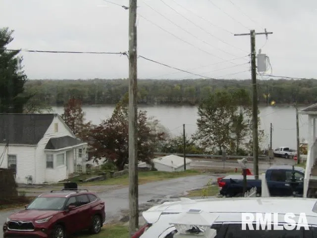 $230,000 | 195 Market Street, Elizabethtown, IL 62931