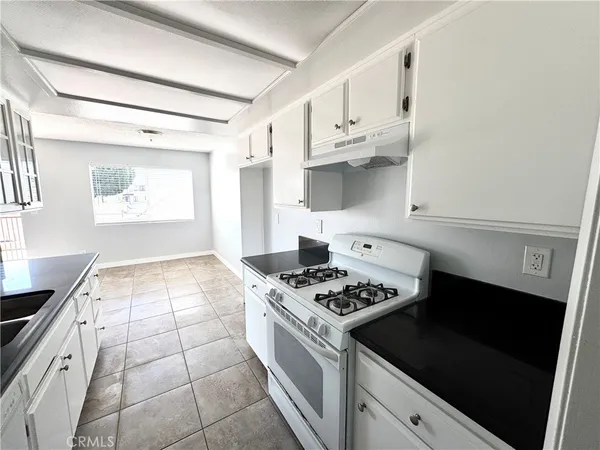 $2,000 | 579 West 14th Street, Unit 4, San Pedro, CA 90731