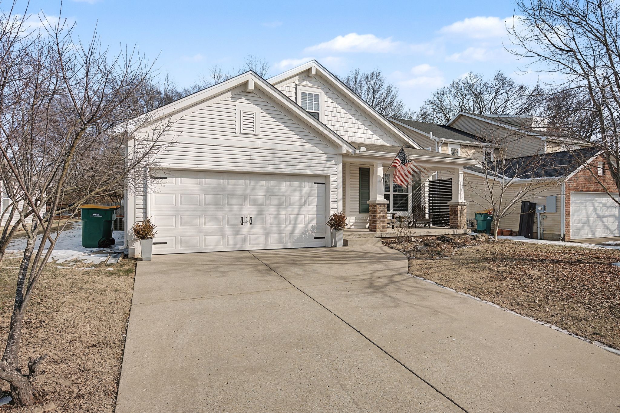 1038 Lexington Farms Drive Spring Hill, TN 37174 - Photo 2 of 34