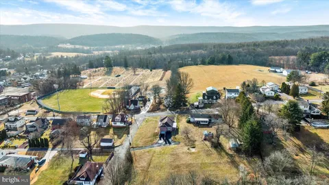 $271,000 | 100 High Street, Pine Grove, PA 17963