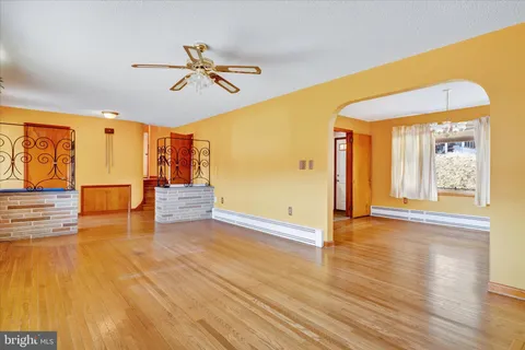 $271,000 | 100 High Street, Pine Grove, PA 17963