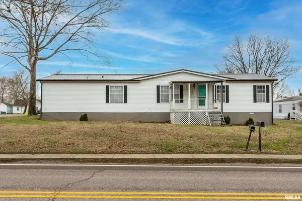 $169,900 | 101 East Knauer Street, Ava, IL 62907